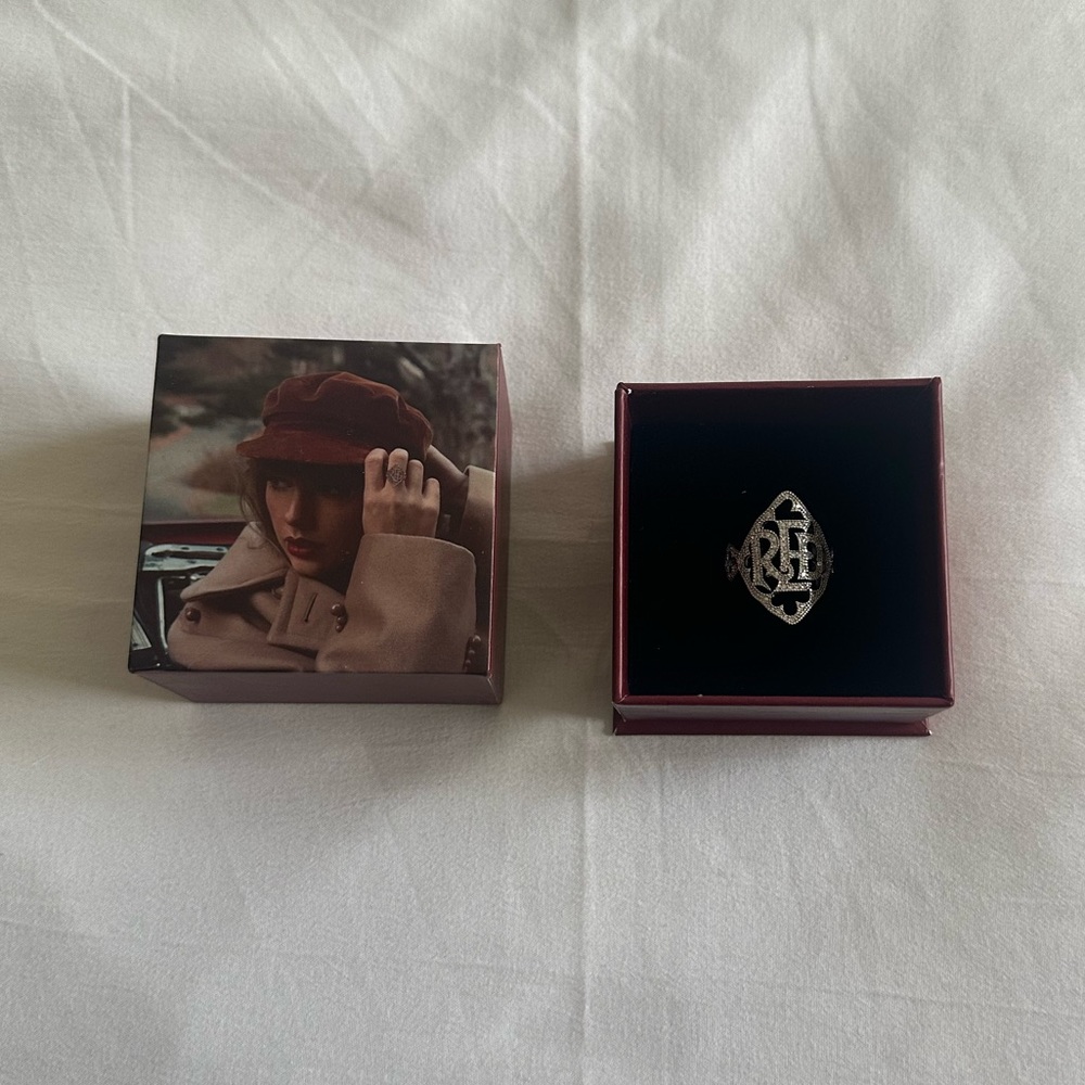 Red Taylor’s Version Ring